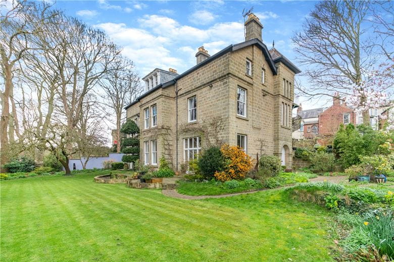 6 bedroom house, The Old Vicarage, 2 Station Road HG5 - Available
