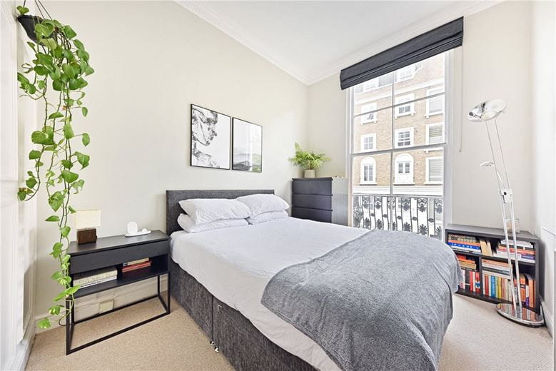 1 bedroom flat, Craven Hill Gardens, London W2 - Let Agreed