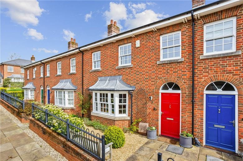 3 bedroom house, Clarendon Court, Marlborough SN8 - Available