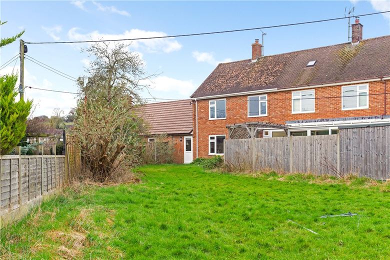 3 bedroom house, Farm Lane, Aldbourne SN8 - Available