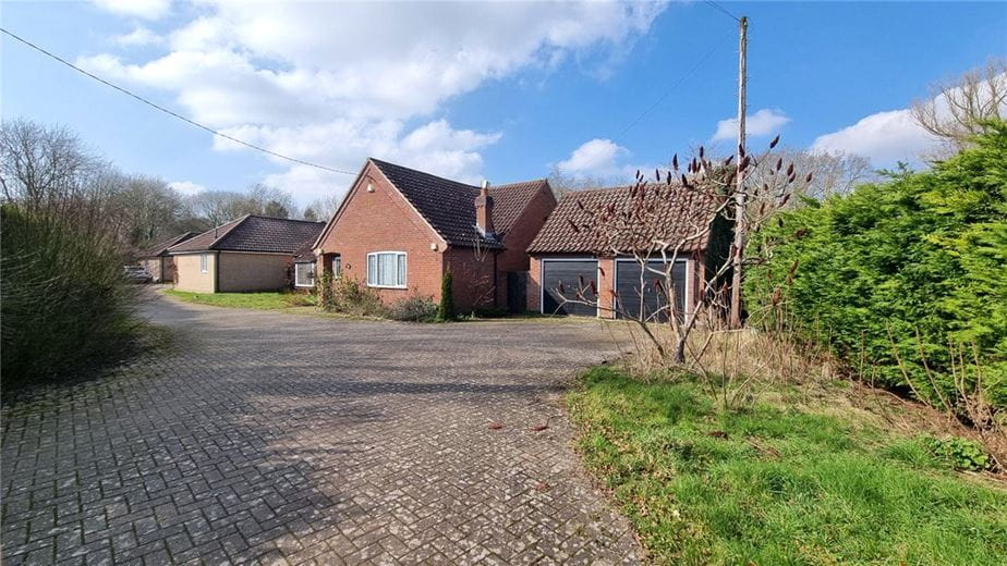 3 bedroom bungalow, Withindale Lane, Long Melford CO10 - Available