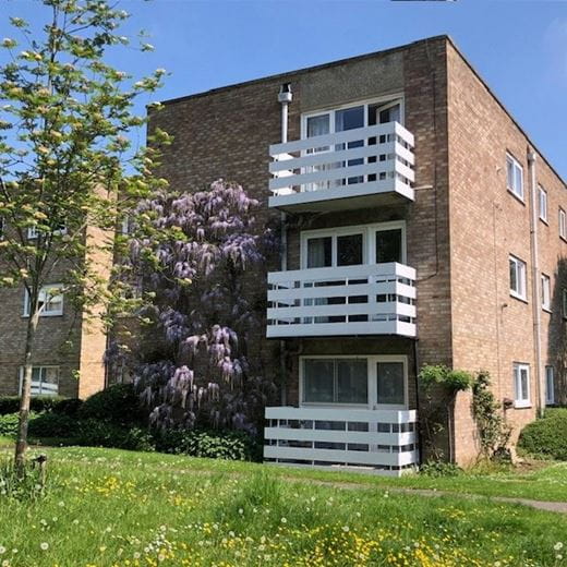 2 bedroom flat, Cunliffe Close, Oxford OX2 - Available