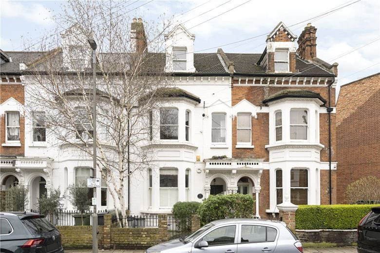 2 bedroom flat, Balham Park Road, London SW12 - Available