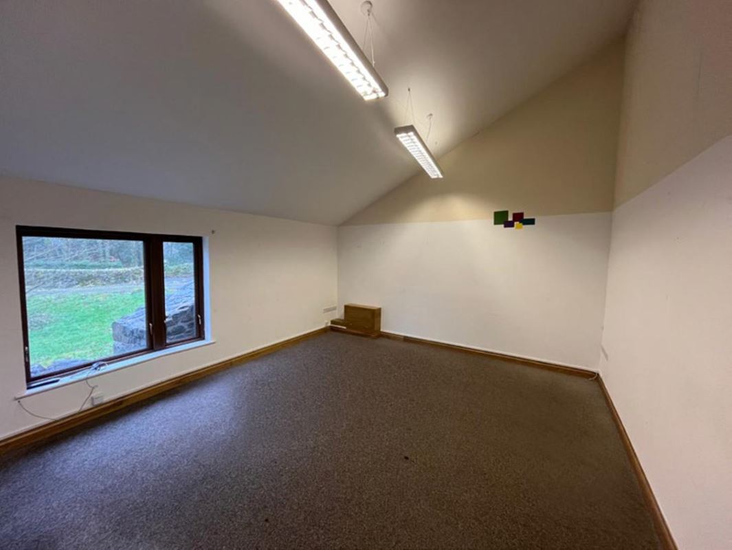 578 Sq Ft , The Office , Rhiwlas  LL23 - Available