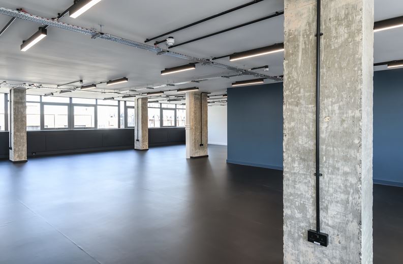 1,690 to 4,339 Sq Ft , The Southside Building, 31 Hurst Street B5 - Available
