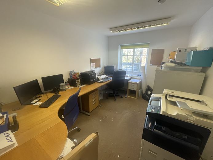 6,004 Sq Ft , 2A Church Square TA1 - Available