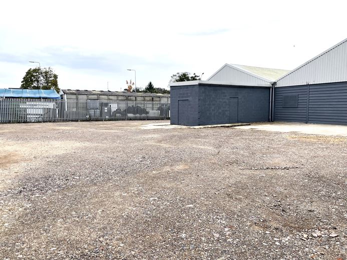 7,963 Sq Ft , Unit 1, London Road SN10 - Available