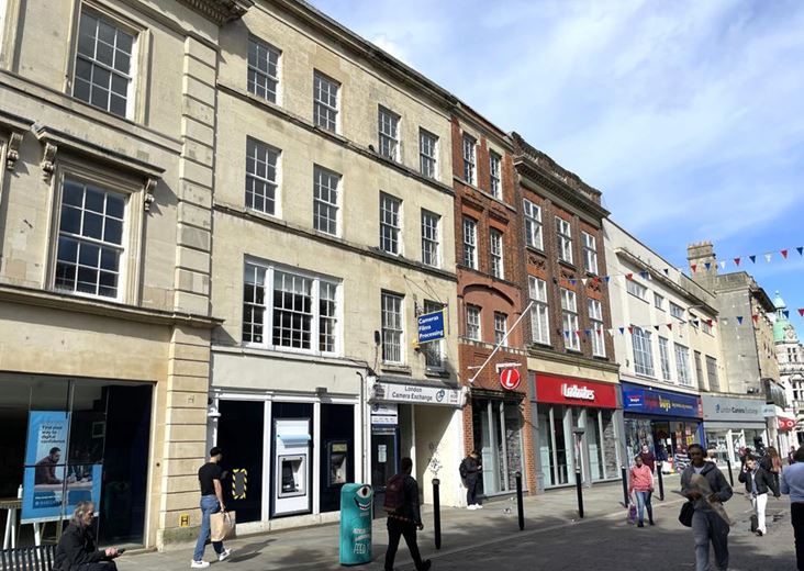 797 Sq Ft , 12 Southgate Street GL1 - Available