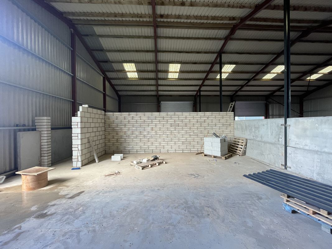 886 Sq Ft , Unit 3b Grange Farm Business Park, Nynehead TA21 - Under Offer