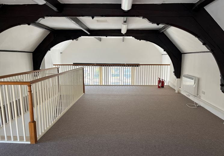 1,194 Sq Ft , 1st Floor Office Suite, South Parade BA2 - Available