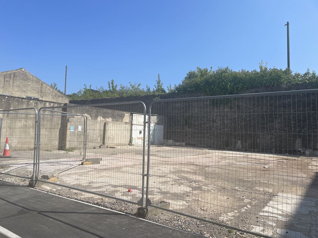 0.13 acres , Cheltenham Street BA2 - Available