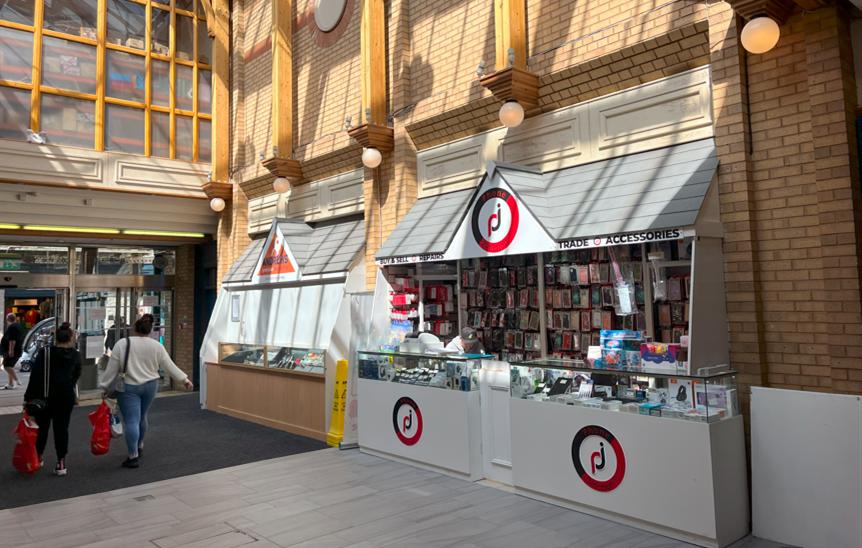 44 Sq Ft , Unit K13 Green Lanes Shopping Centre EX31 - Available