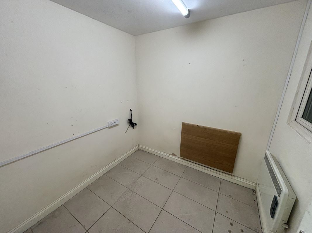 1,907 Sq Ft , Unit 2, Walford Cross TA2 - Available