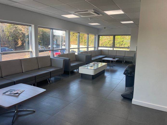 6,486 to 9,192 Sq Ft , Showroom At Bumpers Way SN14 - Available