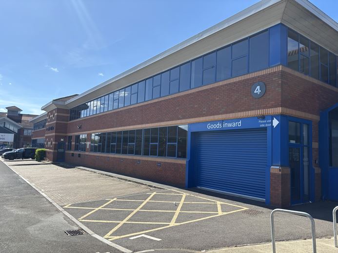 7,121 to 16,062 Sq Ft , 3 & 4 , Challeymead Business Park SN12 - Available