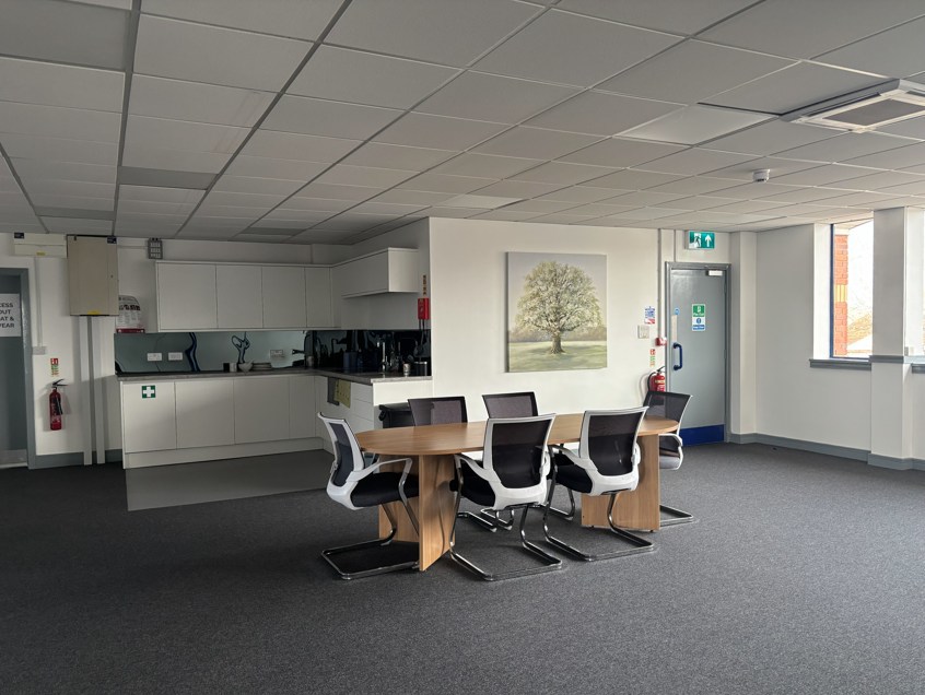 7,121 to 16,062 Sq Ft , 3 & 4 , Challeymead Business Park SN12 - Available