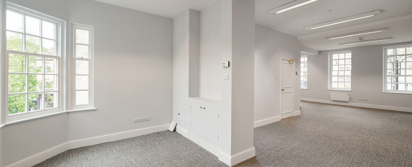 860 Sq Ft , 11a Kingsmead Square BA1 - Under Offer