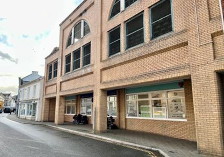 66 Sq M , Boutport Street EX31 - Available