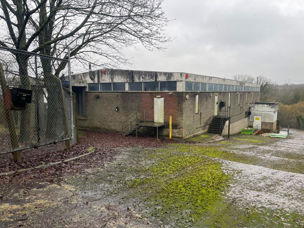 16,925 Sq Ft , 52, Evingar Road RG28 - Available