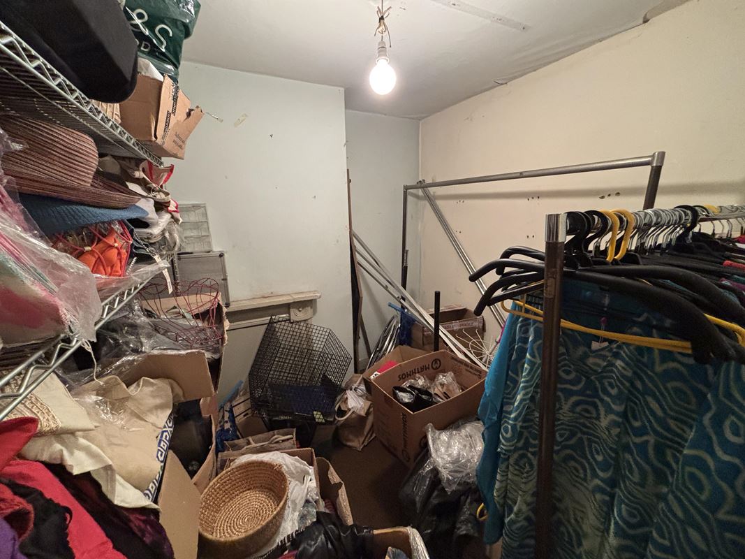  , 4 Bath Place TA1 - Available