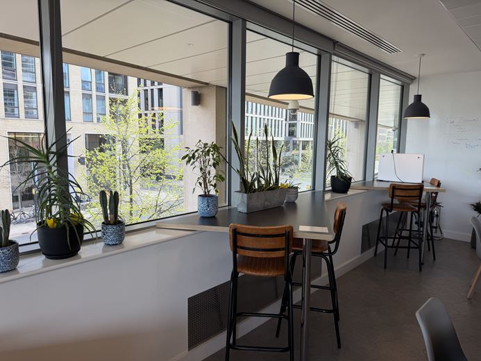 2,999 Sq Ft , One Station Square CB1 - Available