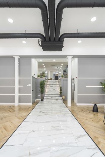  , 12 Old Street EC1V - Available