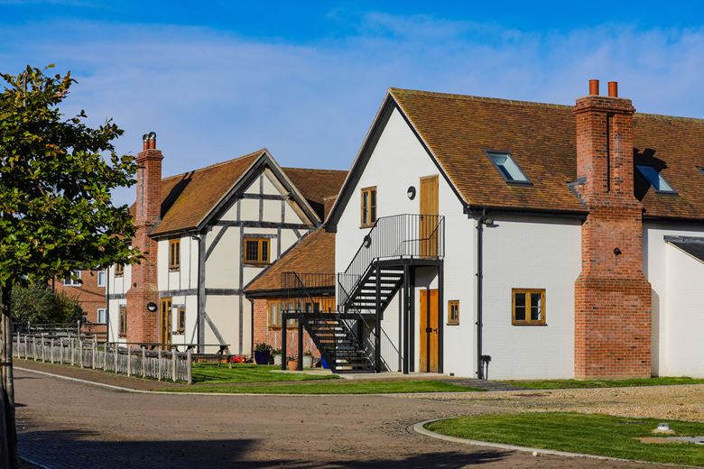 4,623 Sq Ft , The Farmhouse OX13 - Under Offer