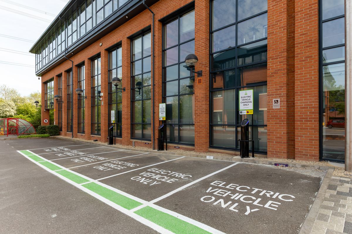 4,606 Sq Ft , Part 2nd Floor Willow Court OX2 - Available