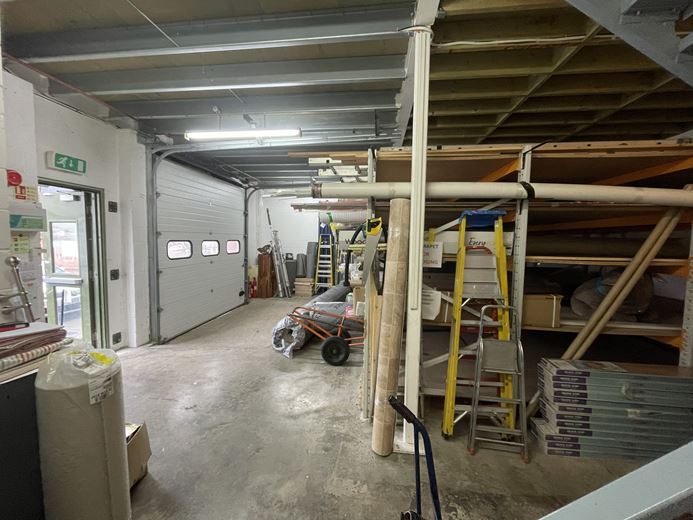 1,566 Sq Ft , Unit 8 Glenmore Business Centre OX29 - Available