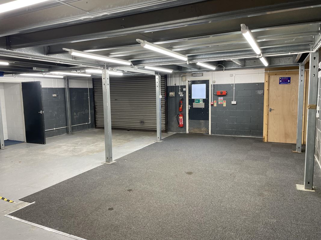 4,387 Sq Ft , Linkside House, Forest Lane Head HG2 - Under Offer