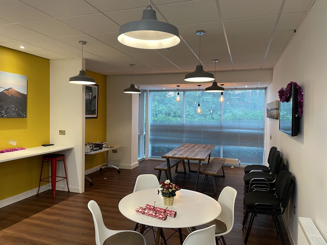 3,939 Sq Ft , Cardale Park HG3 - Under Offer