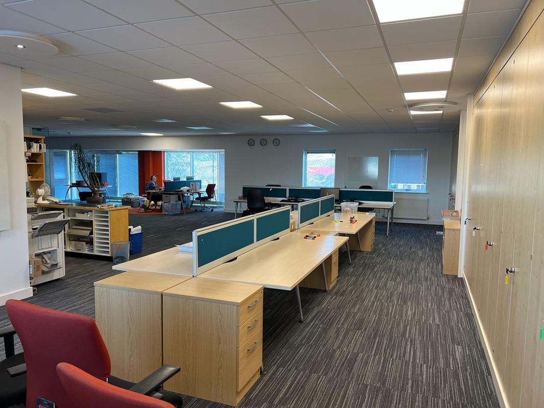 3,939 Sq Ft , Cardale Park HG3 - Under Offer