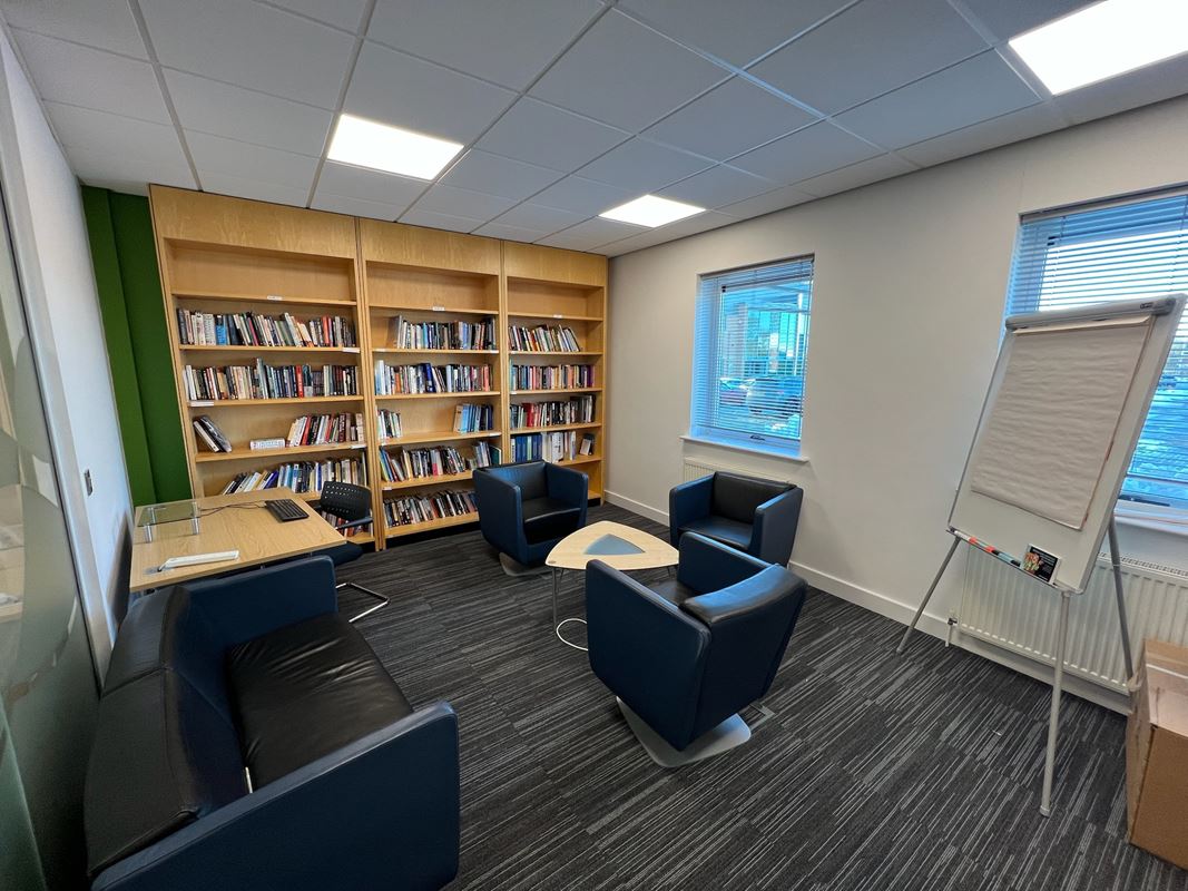 3,939 Sq Ft , Cardale Park HG3 - Under Offer