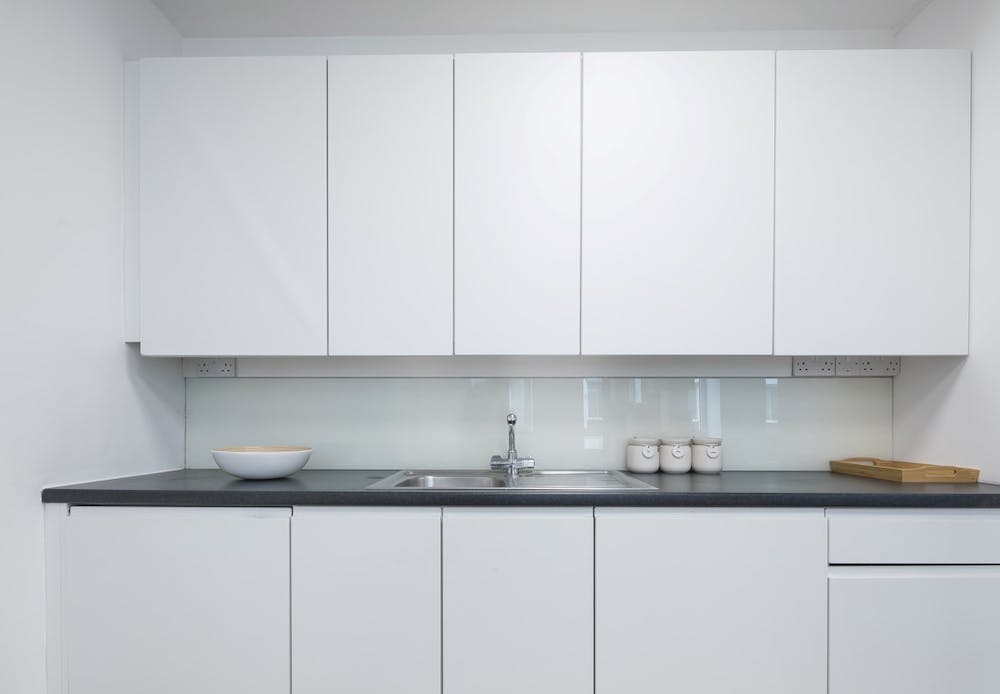 1,276 to 2,590 Sq Ft , 43 London Wall EC2M - Available