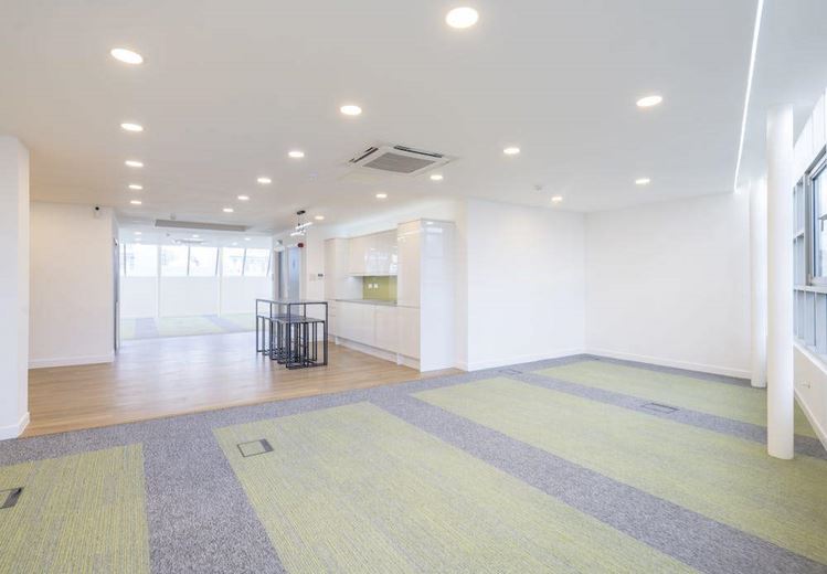  , 12 Old Street EC1V - Available