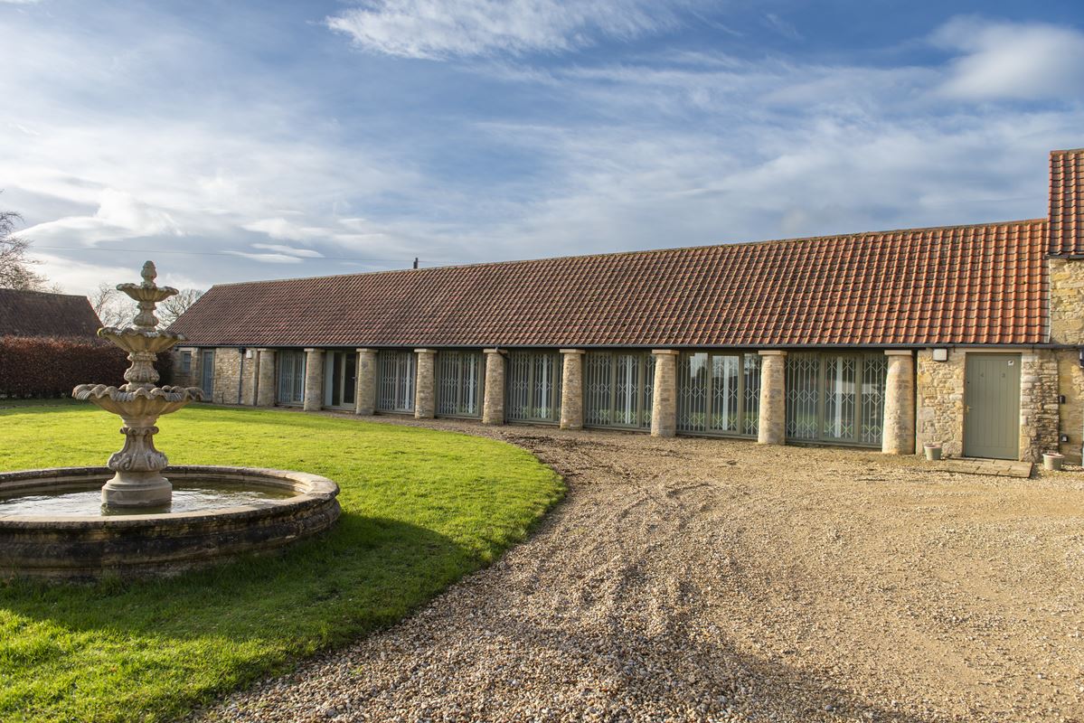 522 to 1,236 Sq Ft , Unit 4a And 4b Charlton Park Estate Business Park, Charlton Park SN16 - Available