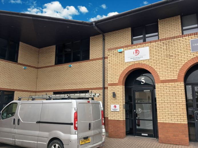 3,177 Sq Ft , Unit 5 Isis Business Centre, Unit 5 Isis Business Centre OX4 - Available
