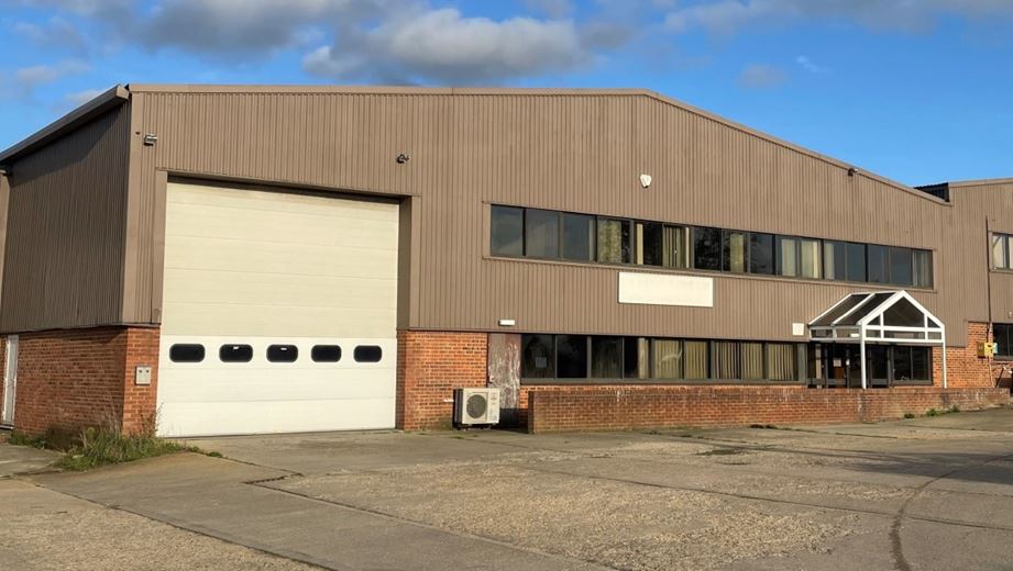 12,762 Sq Ft , Unit 3 Tower Industrial Estate OX44 - Available