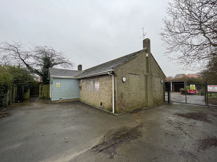 0.73 acres , Land And Buildings Off Highworth Road Faringdon, Highworth Road  SN7 - Available