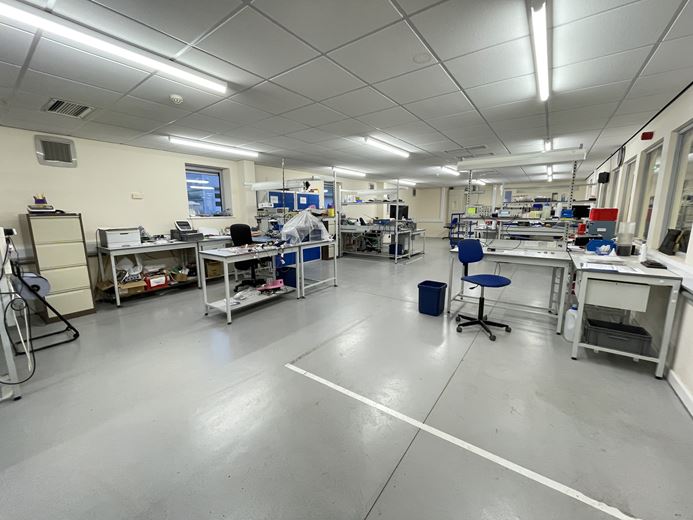 17,677 Sq Ft , Unit 20 Grove Business Park OX12 - Available