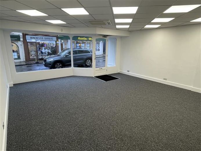 515 Sq Ft , Unit 2, Southgate Street SO23 - Available