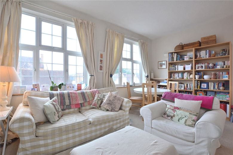 2 bedroom maisonette, Carmichael Court, Grove Road SW13