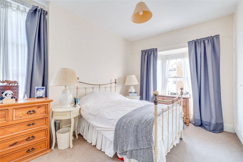 2 bedroom flat, The Terrace, London SW13 - Let Agreed