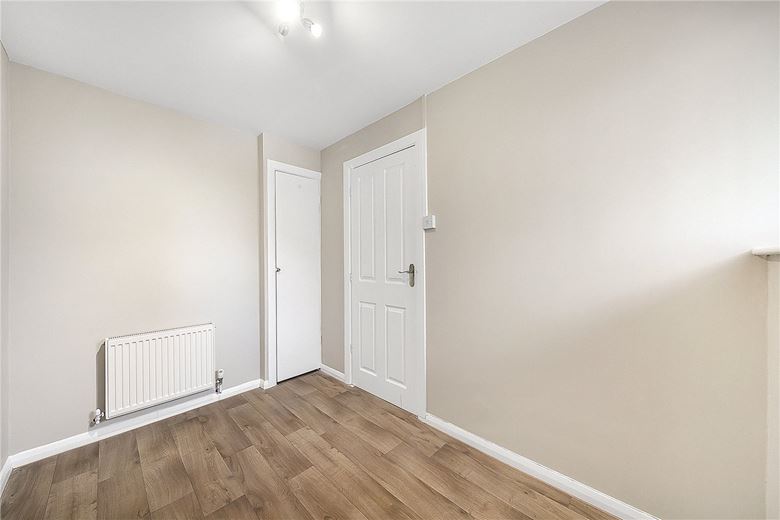 2 bedroom flat, The Hermitage, London SW13 - Let Agreed
