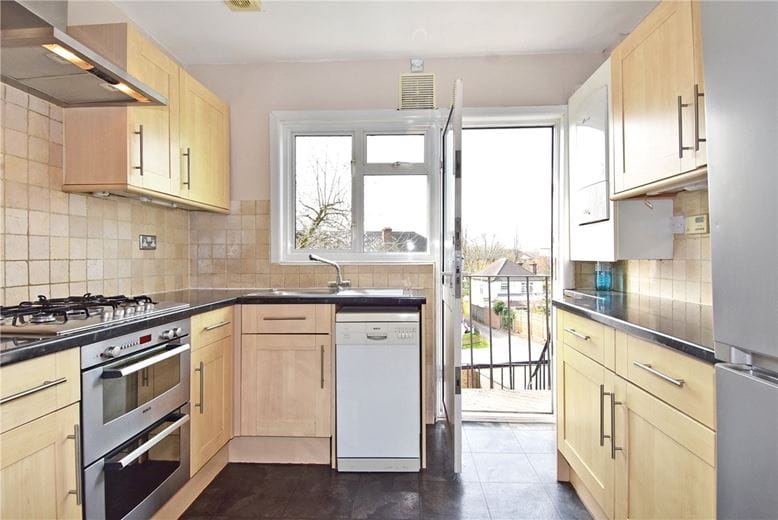 2 bedroom flat, Lancaster Close, Kingston upon Thames KT2