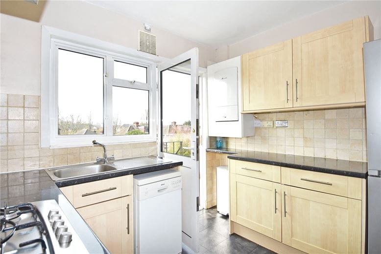 2 bedroom flat, Lancaster Close, Kingston upon Thames KT2