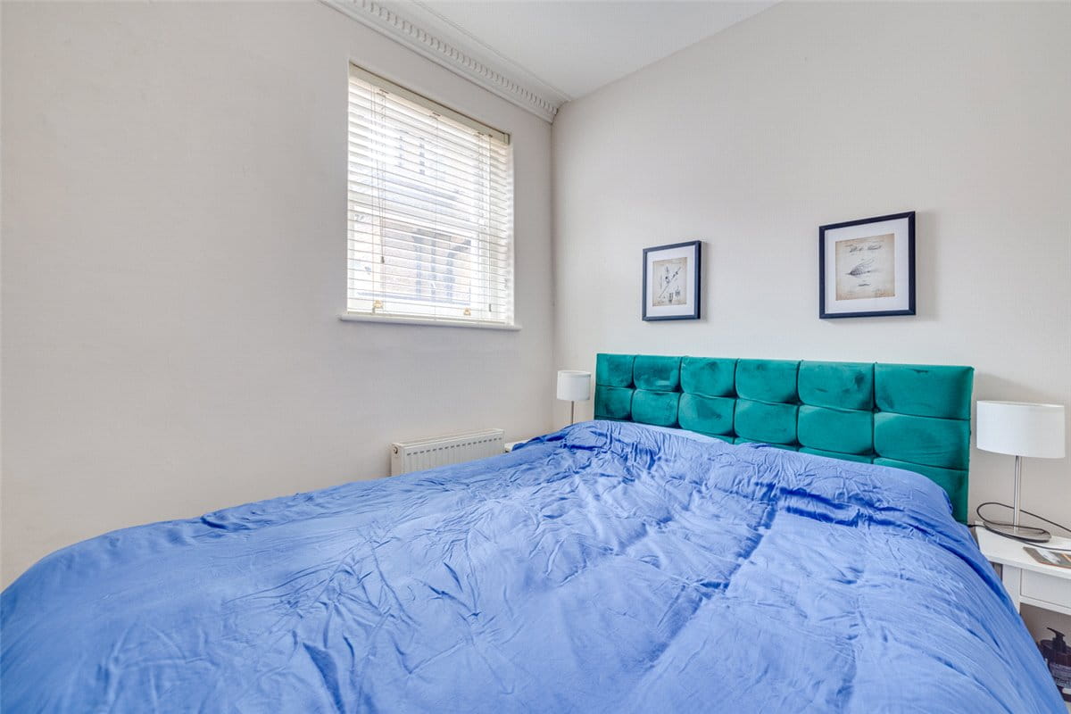 2 bedroom , Petersham Road, Richmond TW10 - Available