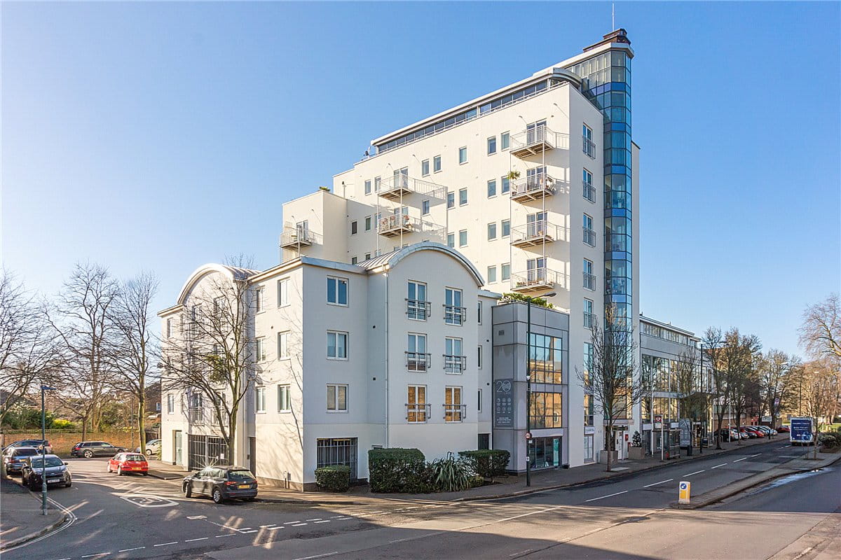 1 bedroom flat, Vineyard Heights, 30 Mortlake High Street SW14