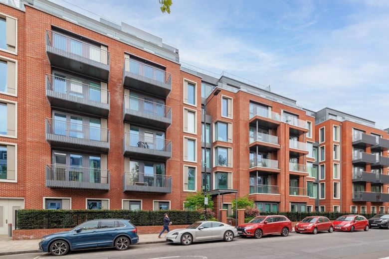 2 bedroom flat, Montpellier House, Glenthorne Road W6