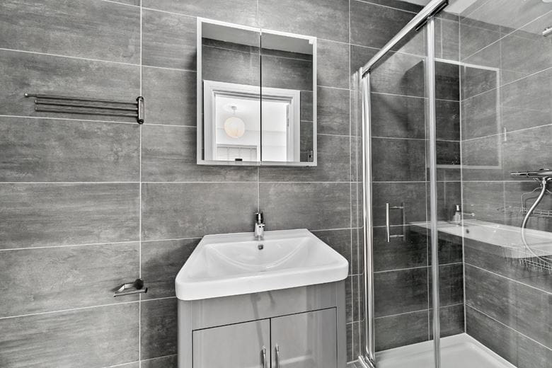 5 bedroom house, Perryfield Way, Richmond TW10 - Let Agreed